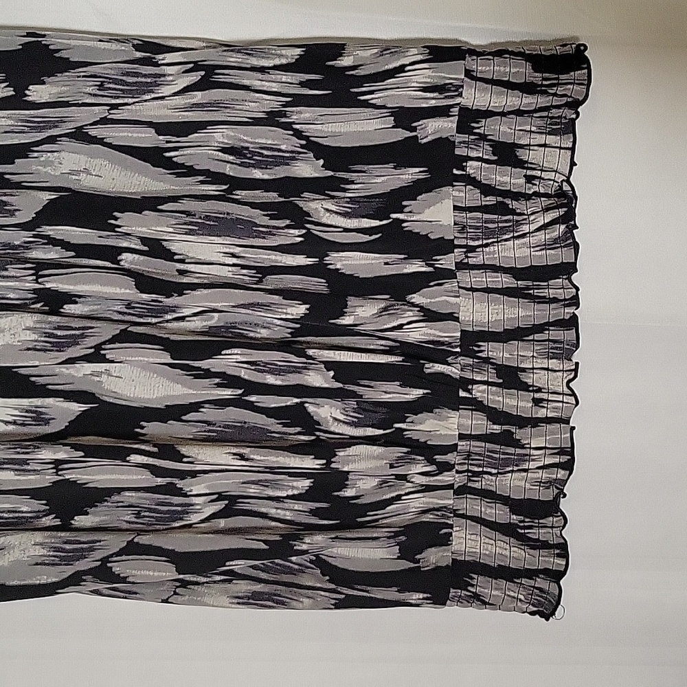 Women's Apt 9 Banded Bottom Top Size Medium - Picture 6 of 9